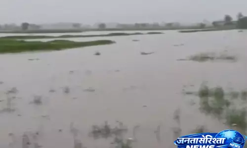 Ramganga नदी का जलस्तर बढ़ा, बाढ़ खंड विभाग अलर्ट मोड पर Ramganga नदी का जलस्तर बढ़ा, बाढ़ खंड विभाग अलर्ट मोड पर