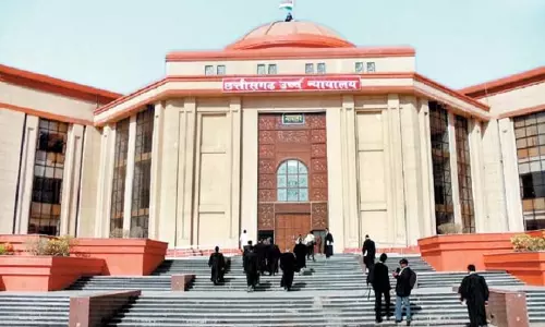 पेड़ से गिरकर मौत भी प्राकृतिक आपदा मानी जाएगी: बिलासपुर हाईकोर्ट का बड़ा फैसला पेड़ से गिरकर मौत भी प्राकृतिक आपदा मानी जाएगी: बिलासपुर हाईकोर्ट का बड़ा फैसला