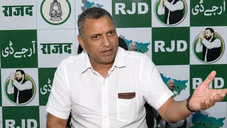 मोतिहारी में किसानों की जमीन का गलत इस्तेमाल, मेरे ऊपर एफआईआर राजनीतिक साजिश: सुधाकर सिंह मोतिहारी में किसानों की जमीन का गलत इस्तेमाल, मेरे ऊपर एफआईआर राजनीतिक साजिश: सुधाकर सिंह