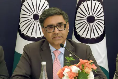 ऑस्ट्रेलिया ने भारतीय छात्रों को दिया भरोसा, वीजा नियम सख्त लेकिन अवसर रहेंगे खुले : विक्रम मिस्री ऑस्ट्रेलिया ने भारतीय छात्रों को दिया भरोसा, वीजा नियम सख्त लेकिन अवसर रहेंगे खुले : विक्रम मिस्री