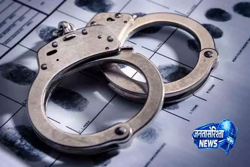 Gurugram एमपी का व्यक्ति पुलिस हिरासत से भागा, फिर से गिरफ्तार Gurugram एमपी का व्यक्ति पुलिस हिरासत से भागा, फिर से गिरफ्तार