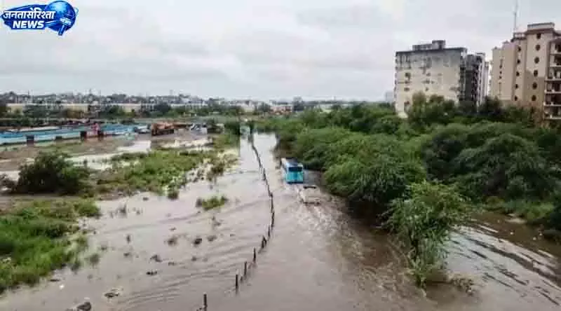 जलभराव तैयारी में Gurugram सबसे पीछे जलभराव तैयारी में Gurugram सबसे पीछे