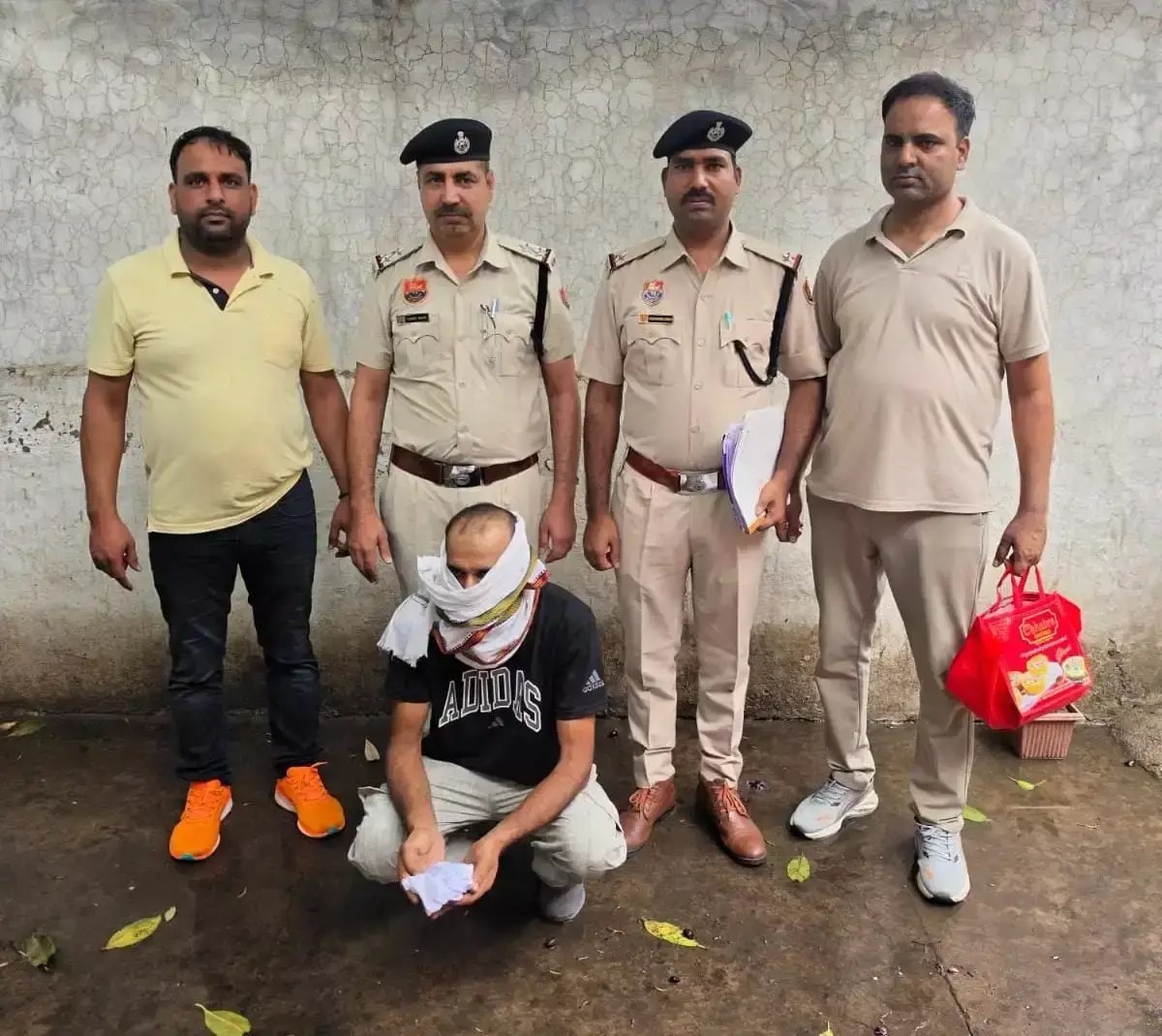 Panipat: नशा तस्करी पर पुलिस की बड़ी कार्रवाई, आरोपी गिरफ्तार Panipat: नशा तस्करी पर पुलिस की बड़ी कार्रवाई, आरोपी गिरफ्तार