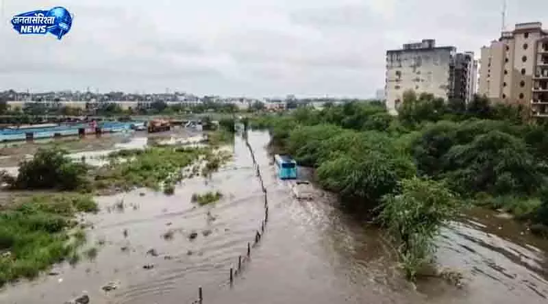 जलभराव तैयारी में Gurugram सबसे पीछे जलभराव तैयारी में Gurugram सबसे पीछे