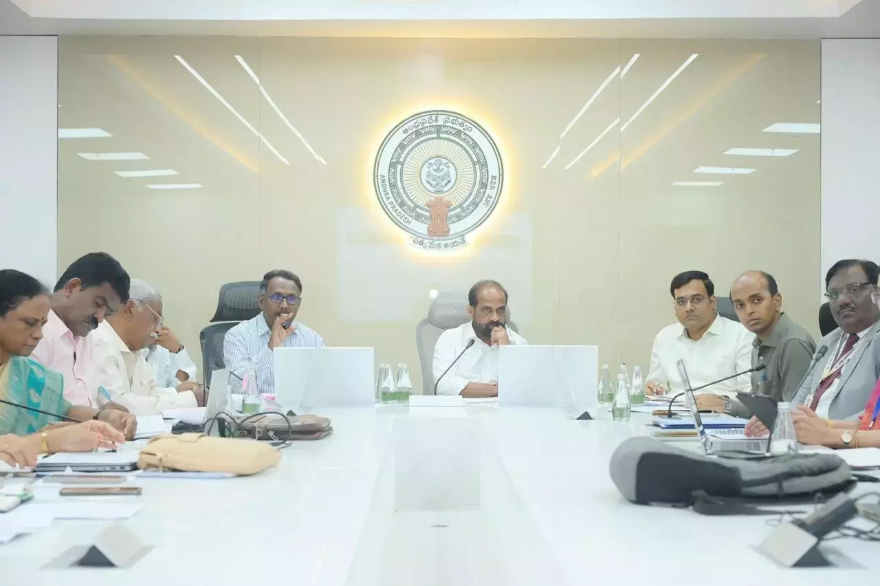 Andhra के स्वास्थ्य मंत्री ने कहा कि प्रोजेक्ट्स को तय समय के अनुसार तेज़ी से लागू किया जाए Andhra के स्वास्थ्य मंत्री ने कहा कि प्रोजेक्ट्स को तय समय के अनुसार तेज़ी से लागू किया जाए
