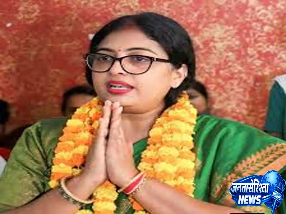 RJD उम्मीदवार रेखा गुप्ता की करोड़ों की संपत्ति, हलफनामे में राइफल और आधा किलो सोने का खुलासा RJD उम्मीदवार रेखा गुप्ता की करोड़ों की संपत्ति, हलफनामे में राइफल और आधा किलो सोने का खुलासा