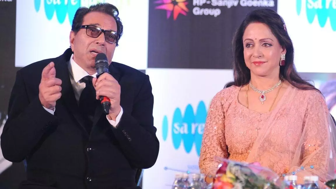 Hema Malini बोलीं- धर्मेंद्र के भरोसे ने संवारा मेरा 60 साल का सफर Hema Malini बोलीं- धर्मेंद्र के भरोसे ने संवारा मेरा 60 साल का सफर