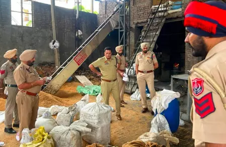 लुधियाना पुलिस की बड़ी कार्रवाई, 11 किलो हेरोइन समेत भारी मात्रा में नशीले पदार्थ नष्ट किए गए लुधियाना पुलिस की बड़ी कार्रवाई, 11 किलो हेरोइन समेत भारी मात्रा में नशीले पदार्थ नष्ट किए गए