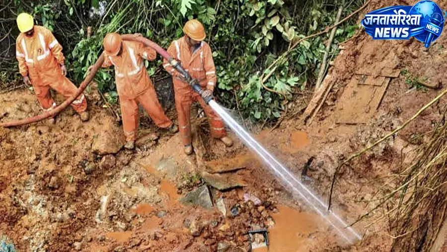 Wayanad : लैंडस्लाइड में मृतकों की संख्या सात पहुंची, नदी किनारे मिला एक और शव Wayanad : लैंडस्लाइड में मृतकों की संख्या सात पहुंची, नदी किनारे मिला एक और शव