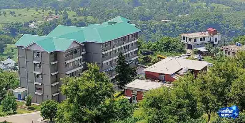 Solan सेब फसल बचाने को विशेषज्ञों ने दिए जरूरी सुझाव Solan सेब फसल बचाने को विशेषज्ञों ने दिए जरूरी सुझाव