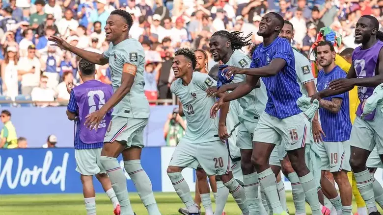 FIFA WC: एमबाप्पे ने फिर सुर्खियां बटोरीं, फ्रांस लगातार तीसरी बार SF में पहुंचा FIFA WC: एमबाप्पे ने फिर सुर्खियां बटोरीं, फ्रांस लगातार तीसरी बार SF में पहुंचा