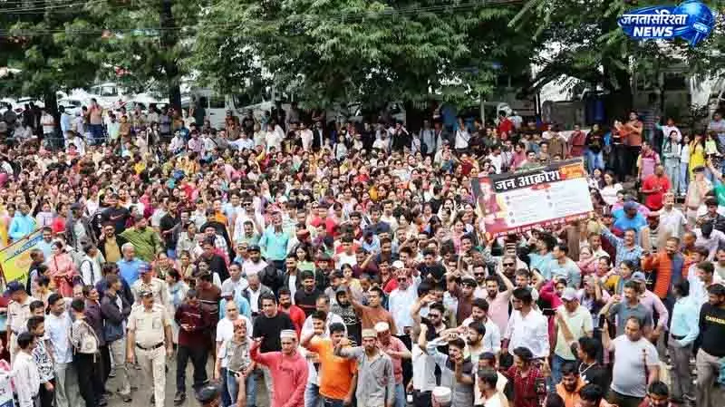 Kullu के क्षेत्रीय अस्पताल में महिला की मौत पर हंगामा तेज Kullu के क्षेत्रीय अस्पताल में महिला की मौत पर हंगामा तेज