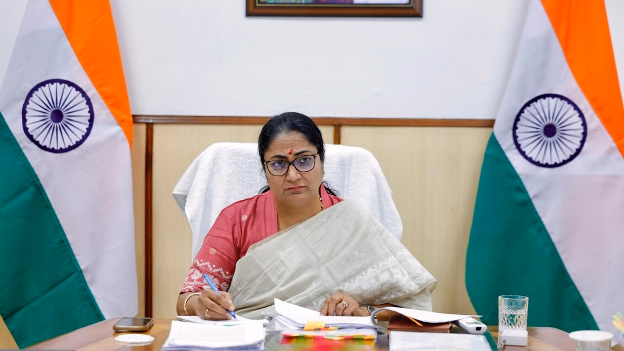 New Delhi: मुख्यमंत्री रेखा गुप्ता ने मांडी रोड को राष्ट्रीय राजमार्ग का दर्जा देने का आग्रह किया New Delhi: मुख्यमंत्री रेखा गुप्ता ने मांडी रोड को राष्ट्रीय राजमार्ग का दर्जा देने का आग्रह किया