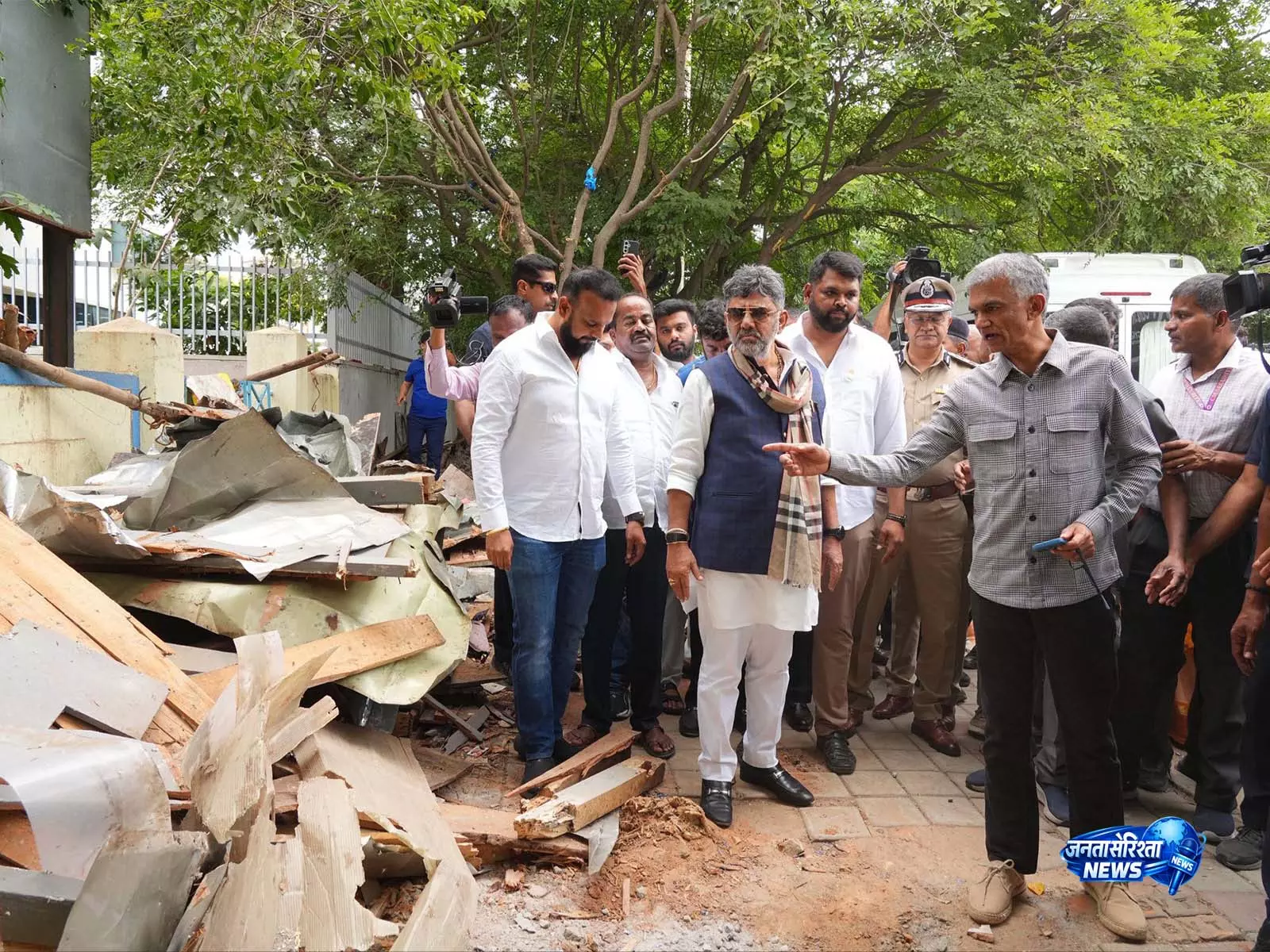 बेंगलुरु फुटपाथ अभियान पर DK शिवकुमार का बयान बेंगलुरु फुटपाथ अभियान पर DK शिवकुमार का बयान