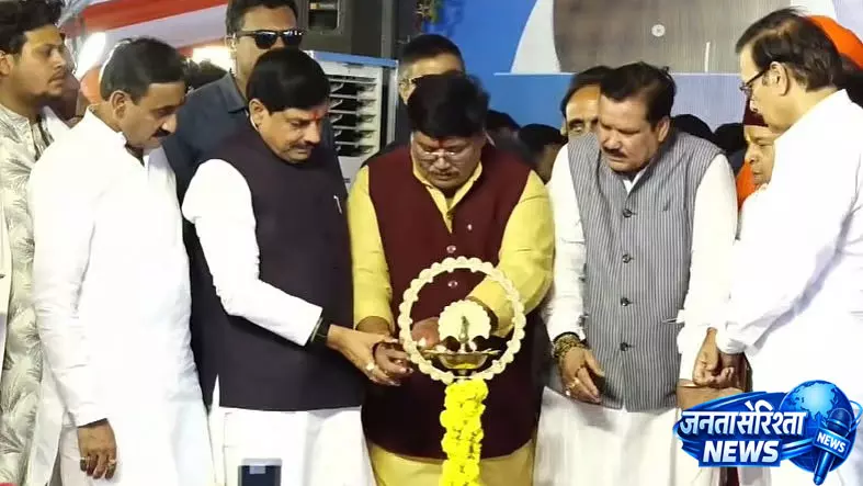 उज्जैन-जावरा ग्रीनफील्ड हाईवे को मिली हरी झंडी, CM ने किया शुभारंभ उज्जैन-जावरा ग्रीनफील्ड हाईवे को मिली हरी झंडी, CM ने किया शुभारंभ