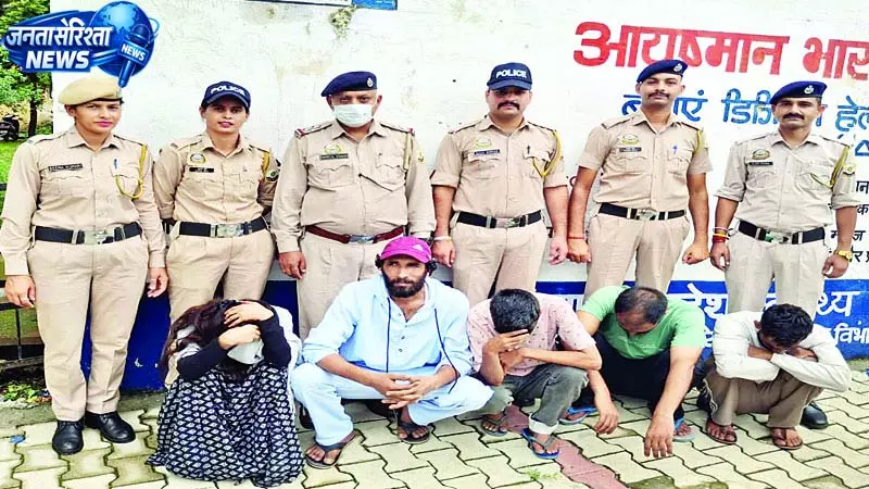 बिलासपुर में चिट्टे समेत छह गिरफ्तार बिलासपुर में चिट्टे समेत छह गिरफ्तार