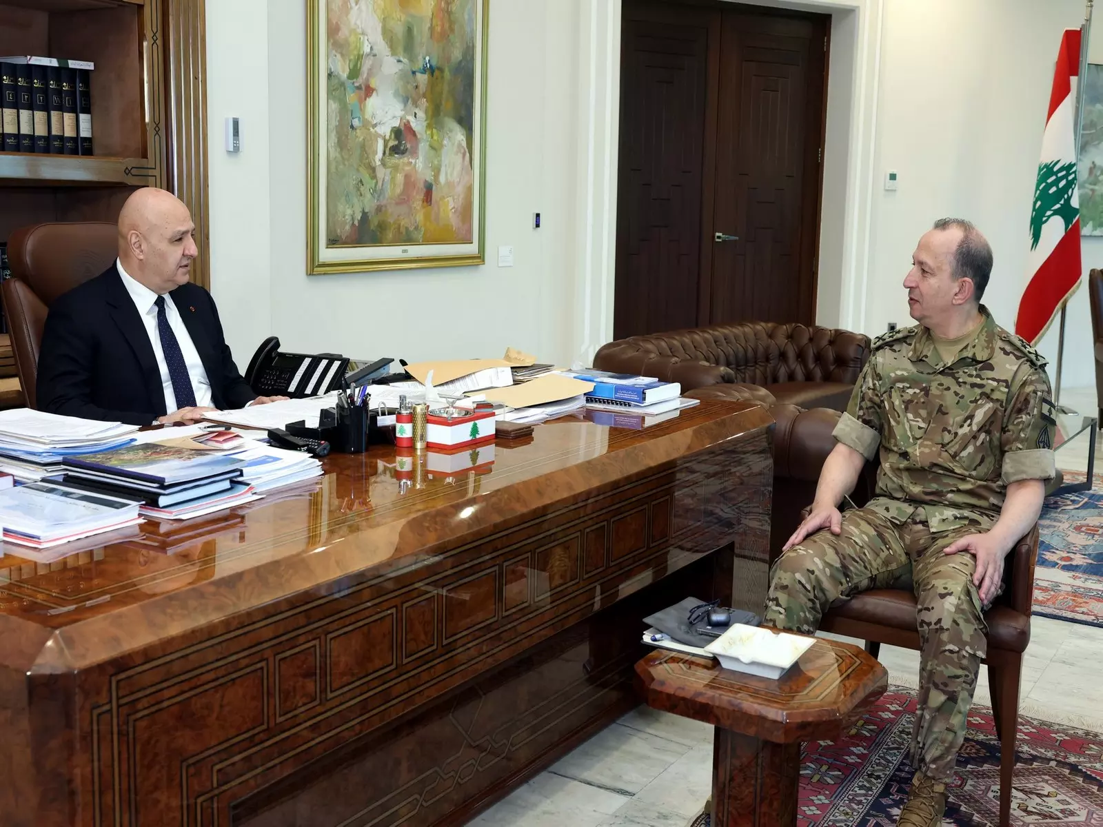 Lebanon के राष्ट्रपति ने सेना प्रमुख से की सुरक्षा पर चर्चा Lebanon के राष्ट्रपति ने सेना प्रमुख से की सुरक्षा पर चर्चा