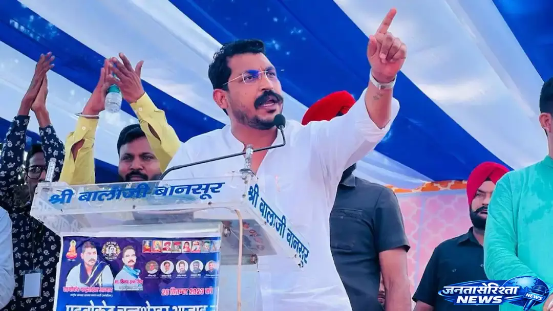 Rhetoric, पर भिड़े मायावती-चंद्रशेखर, आजाद ने किया तीखा वार Rhetoric, पर भिड़े मायावती-चंद्रशेखर, आजाद ने किया तीखा वार