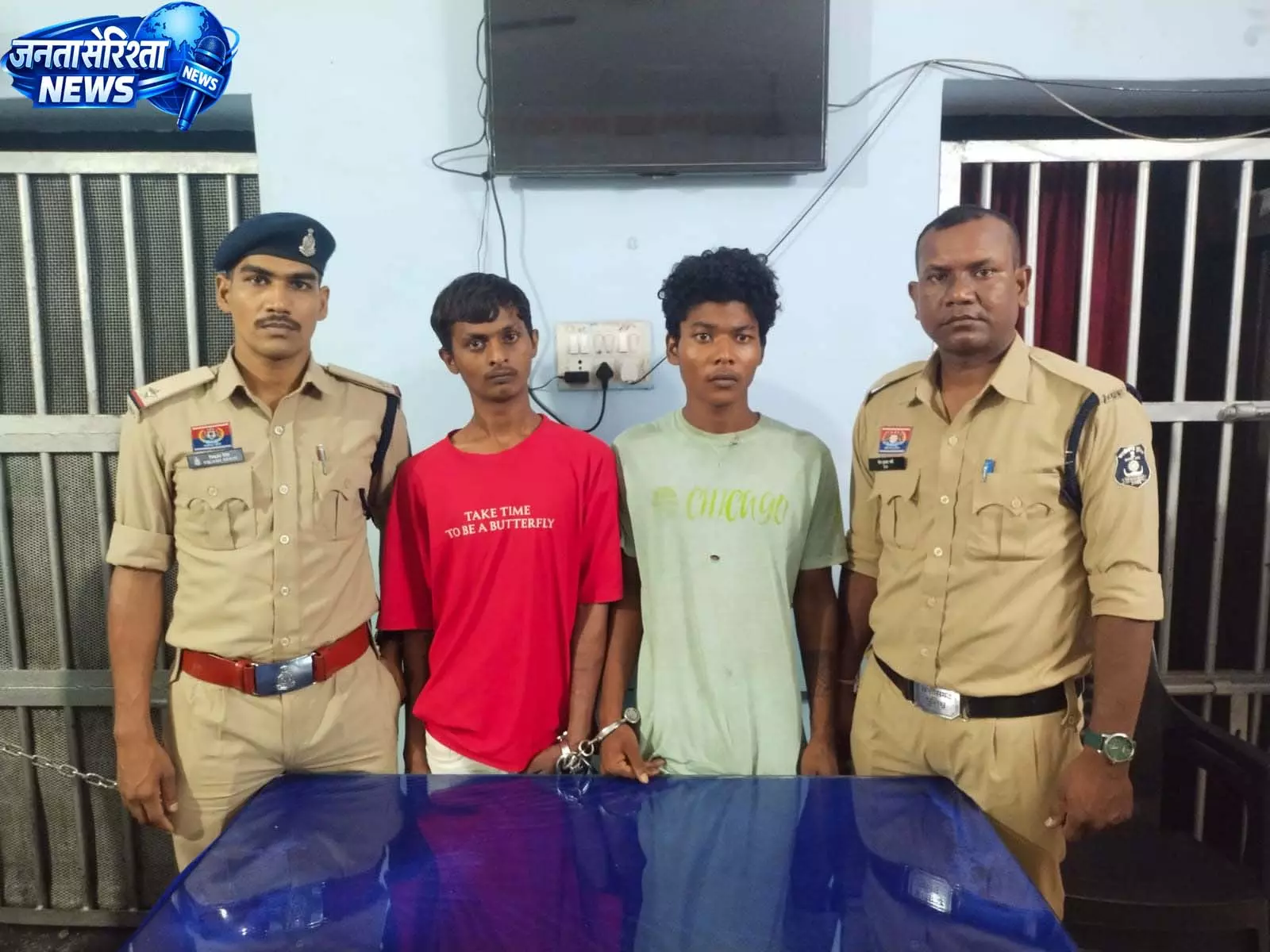 रायपुर में IPhone-15 लूटकांड का खुलासा, दो आरोपी दबोचे गए रायपुर में IPhone-15 लूटकांड का खुलासा, दो आरोपी दबोचे गए