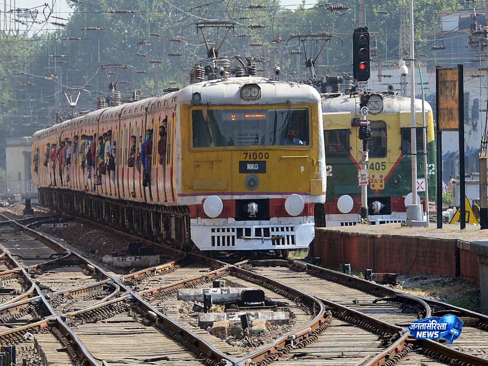 रेलवे ने नॉर्दर्न रेलवे के 680 रूट किलोमीटर पर Kavach लगाने के लिए 206 करोड़ रुपये मंज़ूर किए रेलवे ने नॉर्दर्न रेलवे के 680 रूट किलोमीटर पर Kavach लगाने के लिए 206 करोड़ रुपये मंज़ूर किए