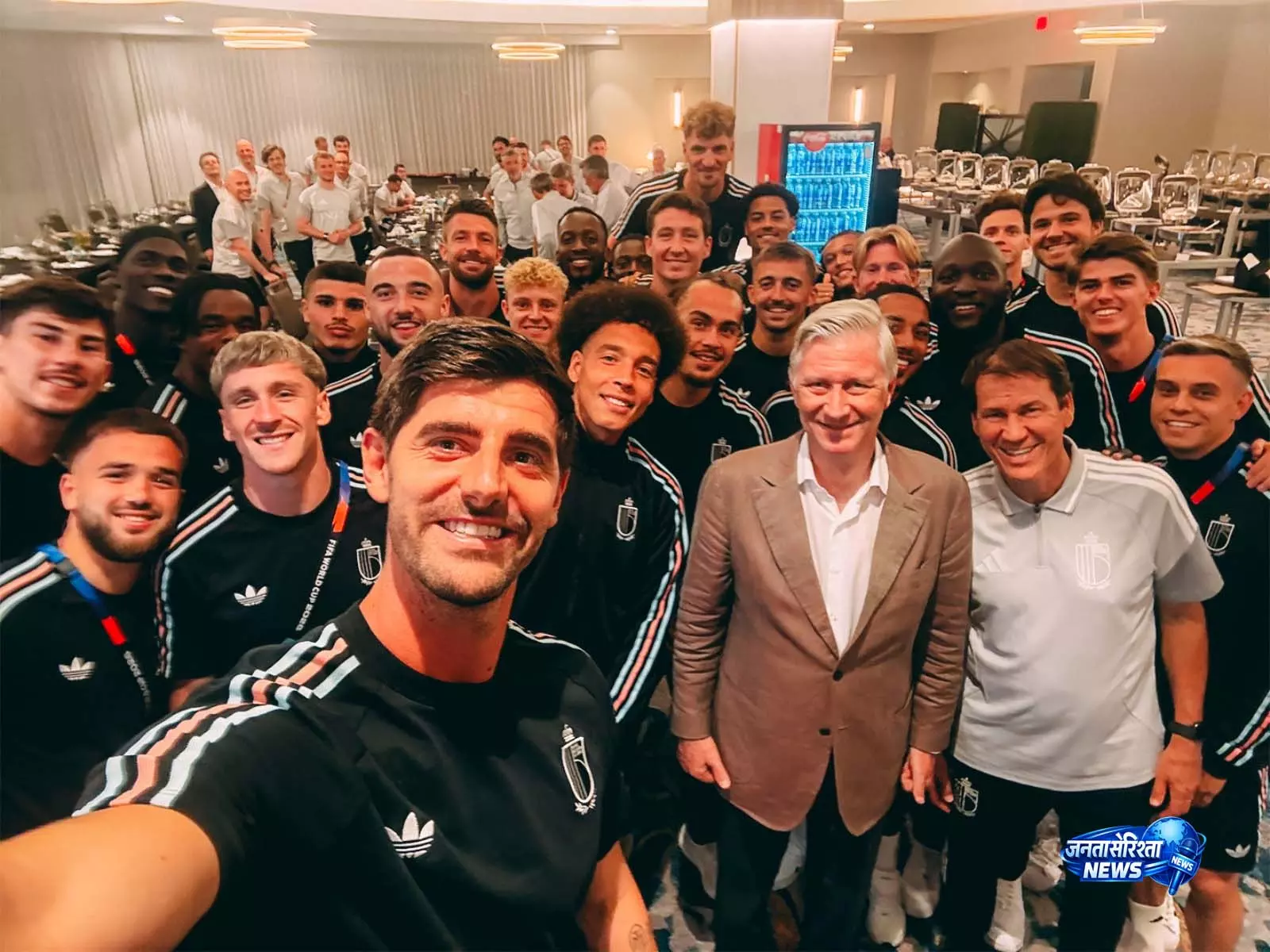 FIFA WC 2026: किंग फिलिप ने खिलाड़ियों का बढ़ाया हौसला FIFA WC 2026: किंग फिलिप ने खिलाड़ियों का बढ़ाया हौसला