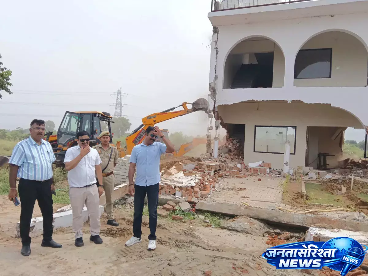Tappal, में यीडा की कार्रवाई, अवैध प्लॉटिंग और निर्माण ध्वस्त Tappal, में यीडा की कार्रवाई, अवैध प्लॉटिंग और निर्माण ध्वस्त