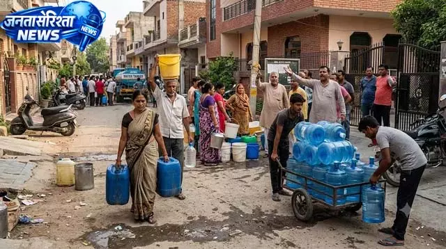 वैशाली में जल संकट गहराया, हर काम के लिए खरीदना पड़ रहा पानी वैशाली में जल संकट गहराया, हर काम के लिए खरीदना पड़ रहा पानी