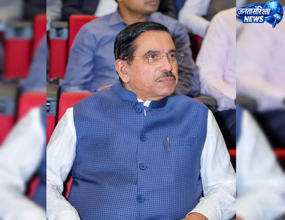 कर्नाटक सरकार सरकारी स्कूलों को बंद करने की ओर धकेल रही: प्रह्लाद जोशी कर्नाटक सरकार सरकारी स्कूलों को बंद करने की ओर धकेल रही: प्रह्लाद जोशी