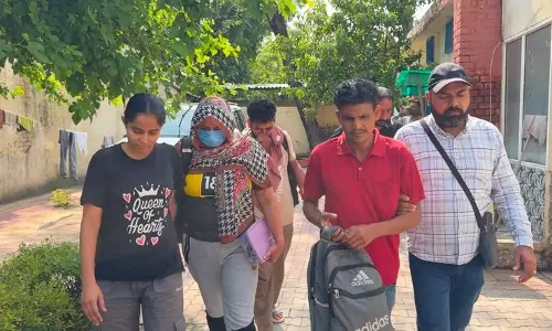 करनाल एसटीएफ ने अंतरराज्यीय ड्रग रैकेट का भंडाफोड़ करते हुए 4 लोगों को गिरफ्तार किया करनाल एसटीएफ ने अंतरराज्यीय ड्रग रैकेट का भंडाफोड़ करते हुए 4 लोगों को गिरफ्तार किया