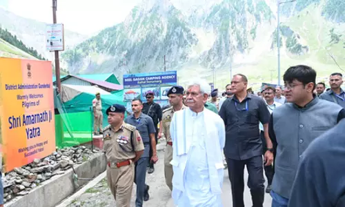 Baltal: एलजी मनोज सिन्हा ने यात्रियों से मुलाकात कर व्यवस्थाओं का लिया फीडबैक Baltal: एलजी मनोज सिन्हा ने यात्रियों से मुलाकात कर व्यवस्थाओं का लिया फीडबैक
