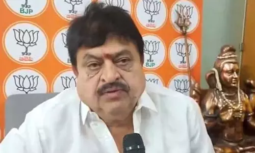 तेलंगाना की जनता कांग्रेस और बीआरएस से नाराज, अगली सरकार भाजपा की बनेगी: रामचंदर राव तेलंगाना की जनता कांग्रेस और बीआरएस से नाराज, अगली सरकार भाजपा की बनेगी: रामचंदर राव