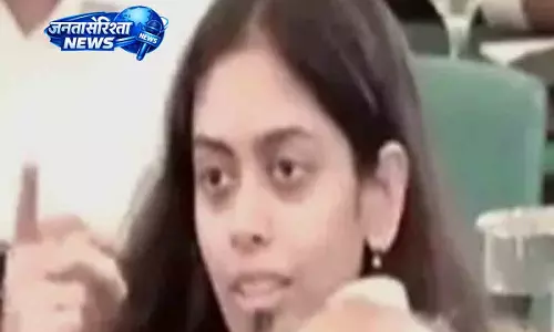 J&K भारत का अभिन्न अंग: ढाका में गलत नक्शे पर बिफरे भारतीय राजनयिक, मिली तारीफ J&K भारत का अभिन्न अंग: ढाका में गलत नक्शे पर बिफरे भारतीय राजनयिक, मिली तारीफ