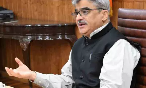 जम्मू-कश्मीर में केंद्र योजनाओं की प्रगति पर मंथन जम्मू-कश्मीर में केंद्र योजनाओं की प्रगति पर मंथन