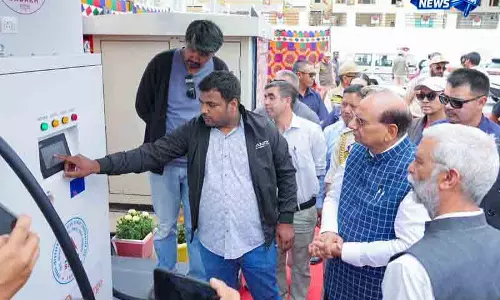 Ladakh में पहले EV चार्जिंग स्टेशन का उद्घाटन Ladakh में पहले EV चार्जिंग स्टेशन का उद्घाटन