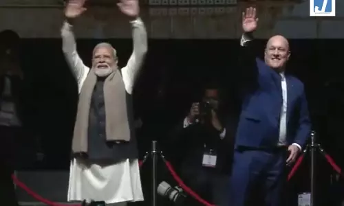 न्यूजीलैंड में PM मोदी, कार्यक्रम में पहुंचते ही पूरा परिसर मोदी-मोदी के नारों से गूंज उठा न्यूजीलैंड में PM मोदी, कार्यक्रम में पहुंचते ही पूरा परिसर मोदी-मोदी के नारों से गूंज उठा