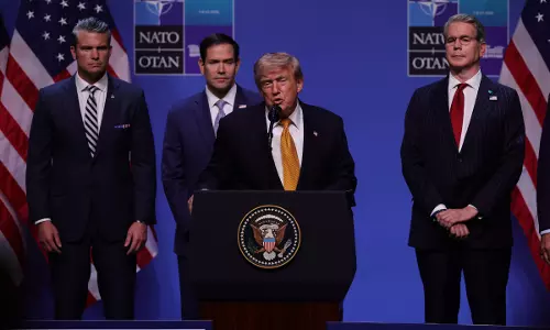 Trump: ईरान के साथ सीजफायर खत्म, बातचीत जारी रहेगी Trump: ईरान के साथ सीजफायर खत्म, बातचीत जारी रहेगी