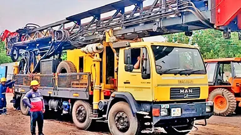 West Burdwan: दुर्गापुर एसबीएसटीसी डिपो में खुदाई से मचा हड़कंप, अनुमति को लेकर विवाद West Burdwan: दुर्गापुर एसबीएसटीसी डिपो में खुदाई से मचा हड़कंप, अनुमति को लेकर विवाद