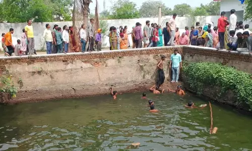 रायपुर में बड़ा हादसा: प्राचीन बावड़ी में खेलते-खेलते डूबे दो मासूम रायपुर में बड़ा हादसा: प्राचीन बावड़ी में खेलते-खेलते डूबे दो मासूम