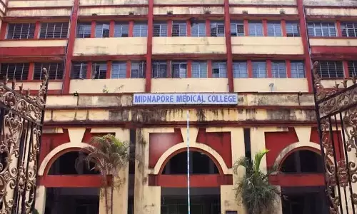 Medinipur: एक्सपायरी सलाइन कांड को लेकर पांच कर्मियों को कारण बताओ नोटिस जारी Medinipur: एक्सपायरी सलाइन कांड को लेकर पांच कर्मियों को कारण बताओ नोटिस जारी