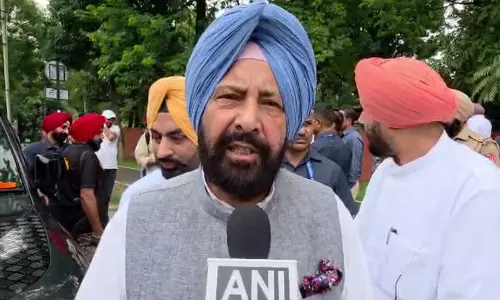 पंजाब BJP प्रमुख ने AAP सरकार पर निकाय चुनावों को हथियाने का आरोप लगाया और राज्यपाल को ज्ञापन सौंपा