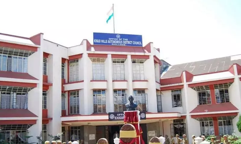 Meghalaya में KHADC के पशुधन टोल पर लगी रोक, सरकार ने बताया गैरकानूनी Meghalaya में KHADC के पशुधन टोल पर लगी रोक, सरकार ने बताया गैरकानूनी