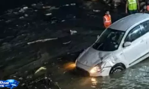 Flood  सुरक्षा कार्य के दौरान हादसा, कार डूबने से दो की मौत