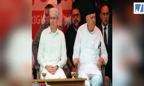 जम्मू-कश्मीर: उमर अब्दुल्ला ने नेशनल कॉन्फ्रेंस को तोड़ने की साजिश का आरोप लगाया जम्मू-कश्मीर: उमर अब्दुल्ला ने नेशनल कॉन्फ्रेंस को तोड़ने की साजिश का आरोप लगाया