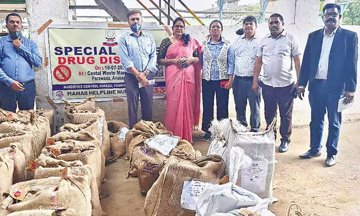 NCB और ईगल की टीमें जब्त गांजा को नष्ट कर देती हैं