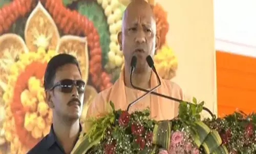 Kushinagar, से योगी का वार, सपा सरकारों पर लगाए गंभीर आरोप Kushinagar, से योगी का वार, सपा सरकारों पर लगाए गंभीर आरोप
