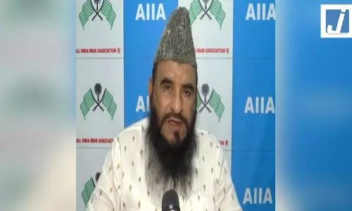 महिलाओं की शादी की उम्र पर मौलाना रशीदी के बयान पर मचा विवाद, महिला आयोग, भाजपा और वीएचपी ने जताई आपत्ति महिलाओं की शादी की उम्र पर मौलाना रशीदी के बयान पर मचा विवाद, महिला आयोग, भाजपा और वीएचपी ने जताई आपत्ति