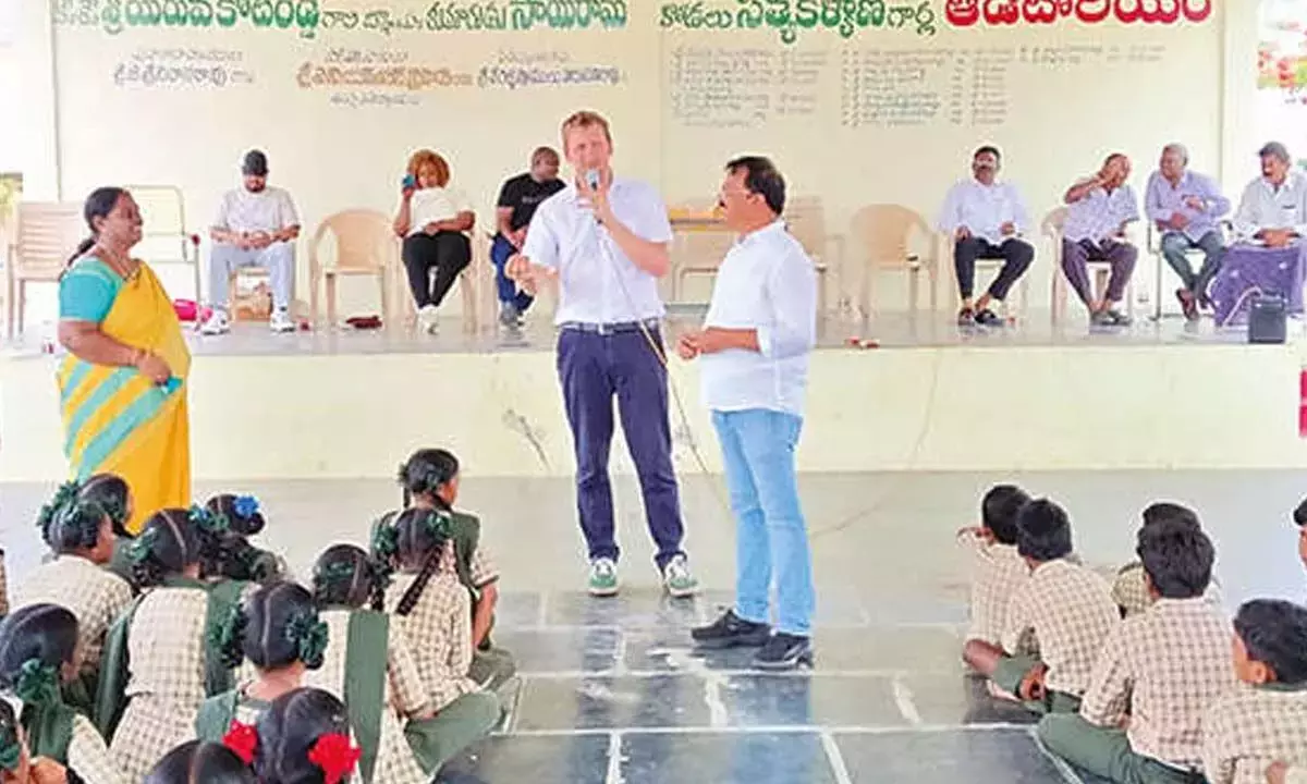Andhra: वैश्विक विशेषज्ञों ने गुंटूर में 2K वर्ग मीटर खेती मॉडल लॉन्च किया