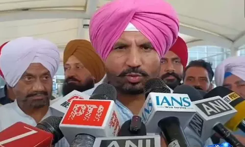 रंधावा बनाम वड़िंग: पंजाब कांग्रेस में आर-पार, प्रदेश अध्यक्ष ने रंधावा के आरोपों का दिया करारा जवाब रंधावा बनाम वड़िंग: पंजाब कांग्रेस में आर-पार, प्रदेश अध्यक्ष ने रंधावा के आरोपों का दिया करारा जवाब