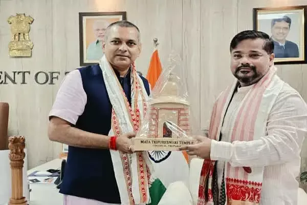 असम और त्रिपुरा के मंत्रियों ने खाद्य सुरक्षा वार्ता की असम और त्रिपुरा के मंत्रियों ने खाद्य सुरक्षा वार्ता की