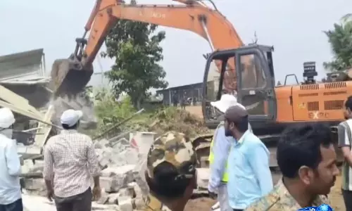 अमरावती भूमि अधिग्रहण पर जगन का आरोप, किसानों को जबरन हटाया गया अमरावती भूमि अधिग्रहण पर जगन का आरोप, किसानों को जबरन हटाया गया